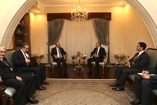 Çavuşoğlu Kıbrıs'ta Akıncı ile görüştü