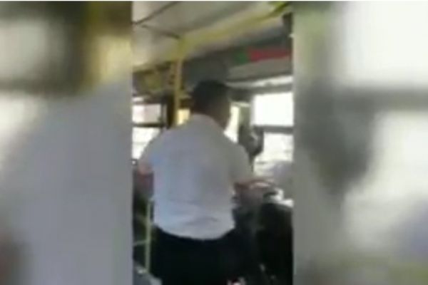 İETT şoförü kucağında bebeği olan kadının üzerine yürüdü