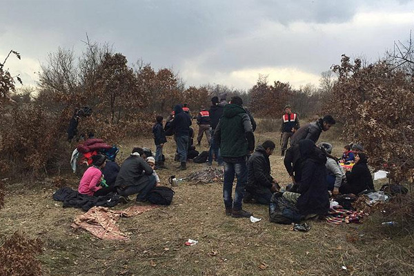 Kırklareli'nde 28 kaçak ve sığınmacı yakalandı