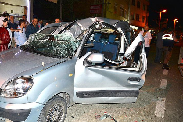 Trabzon'da kamyonet devrildi: 1 ölü