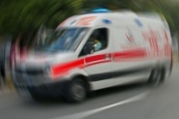 İki otomobilin kafa kafaya çarpıştı: 5 yaralı