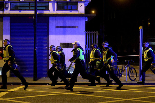 İngiltere'de bir kez daha 'terör' alarmı! 6 ölü!