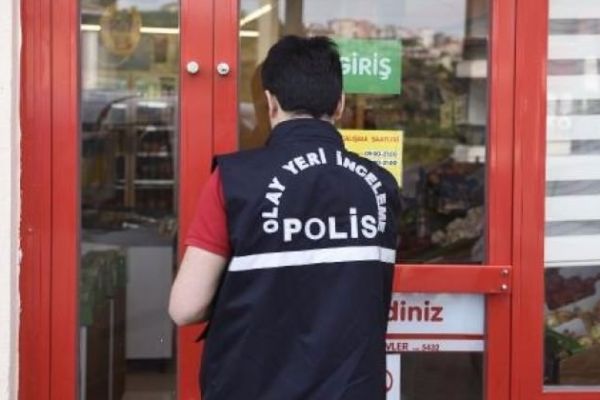 İstanbul Kağıthane'de beş dakika arayla iki silahlı soygun