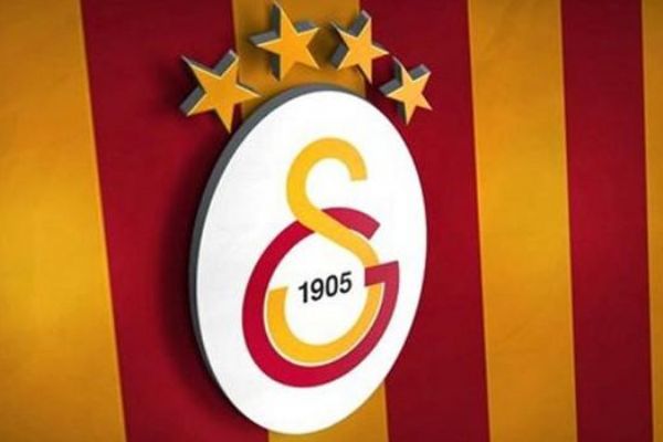 Galatasaray'da 4 futbolcunun sözleşmesi bitti