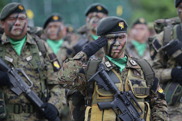 Filipinler'de ordu ve IŞİD arasında 4 saatlik ateşkes ilan edildi