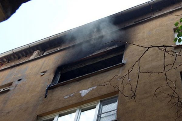 Gaziantep'te korkutan ev yangını: 4 kişi hastanelik oldu