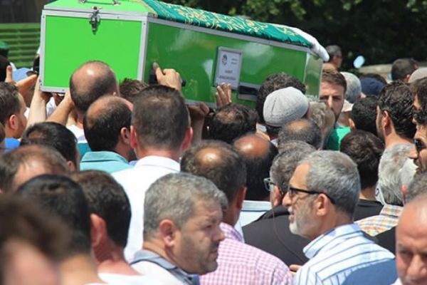 Kendi salasını okuduktan 3 gün sonra öldü