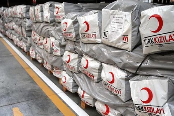 Türk Kızılay'ının yardım gemisi Somali'ye hareket etti