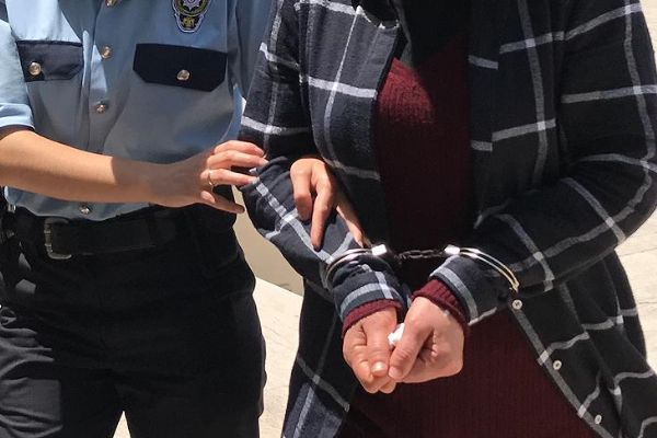 'Bebekle gözaltına alınma iddiaları gerçeği yansıtmıyor'