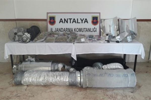 Antalya'da uyuşturucu operasyonu