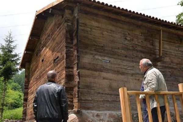 750 yıllık çivisiz cami ibadete açıldı
