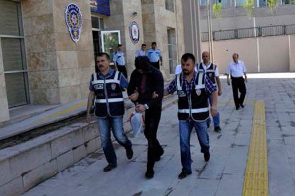 PTT çalışanından 1 milyonluk vurgun