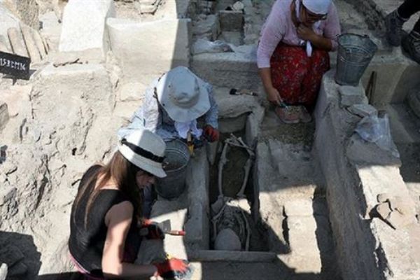 Osmanlı ve Roma döneminde insanların daha uzun olduğu anaşıldı