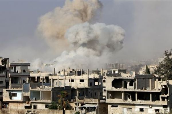 Rejim Dera'ya saldırıyor