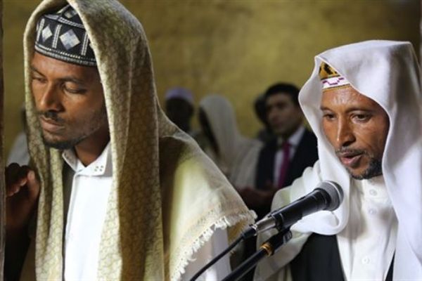 İlk kez ezan dinlediler