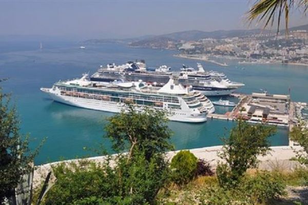 Turizmciler kruvaziyerde gözünü Amerika'lı turiste dikti