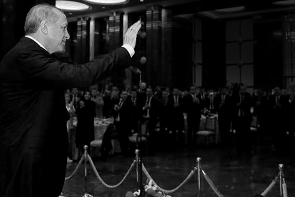 Erdoğan Külliye çalışanları ile iftar yaptı!