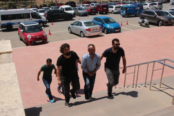 Bodrum'da aramaya giden polisler partinin ortasına düştü