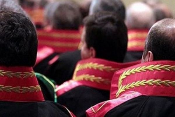 Eski hakimin Bylock mesajları deşifre oldu: Yaz sonu sıkıntı bitecek