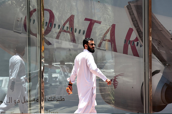 Suudi Arabistan, Katar Havayolları'nın ruhsatını iptal etti!