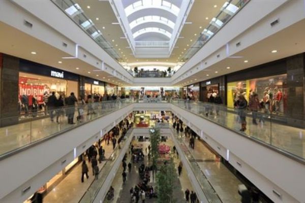 AVM'lerin çalışma saati ayarına tepki geldi