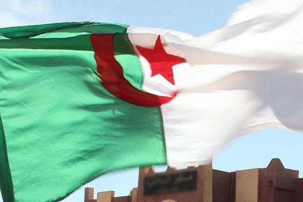 Cezayir'den Katar krizi için diyalog çağrısı