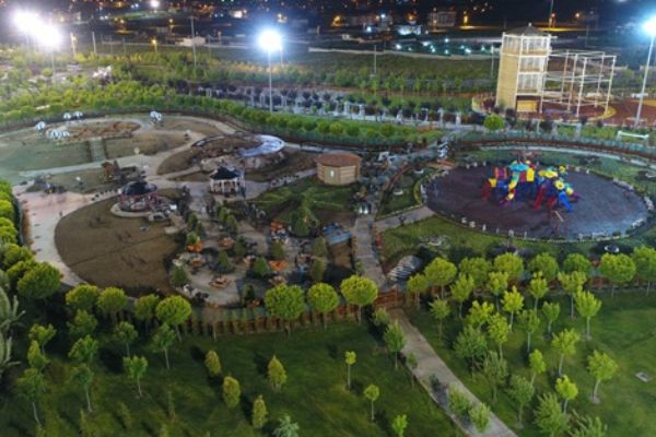 Başkan Altay çiçek bahçesindeki gece çalışmalarını inceledi