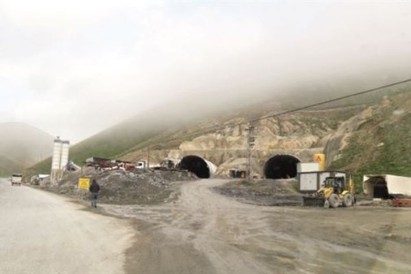 Van-Hakkari arasında 32 virajı 550 milyonla aşan tünel