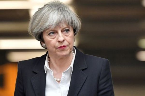 Theresa May: Gerekirse insan hakları yasalarını değiştireceğiz