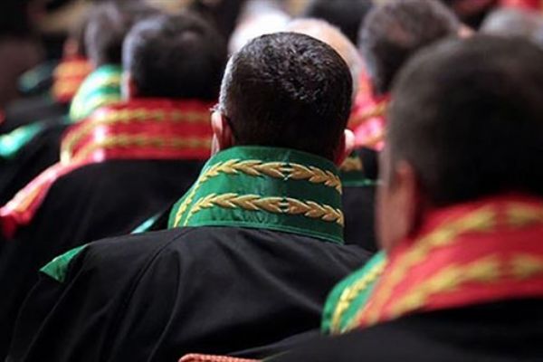 FETÖ'cü savcı cuma namazına gitmek için örgütten izin almış