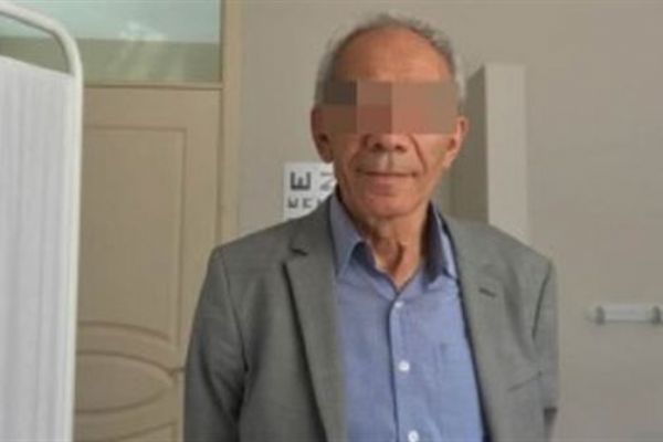 Uşak'ta aile sağlık merkezinin camlarını kıran doktor gözaltına alındı