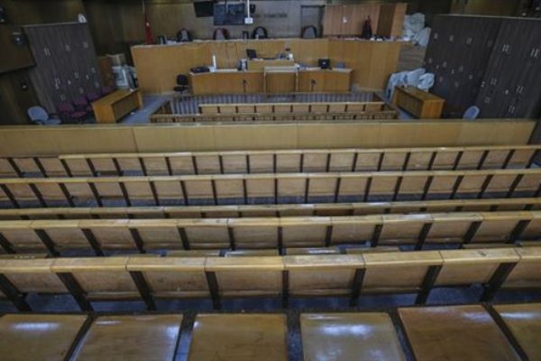 Birliklere gönderdiği darbe mesajı için 'komplo' dedi