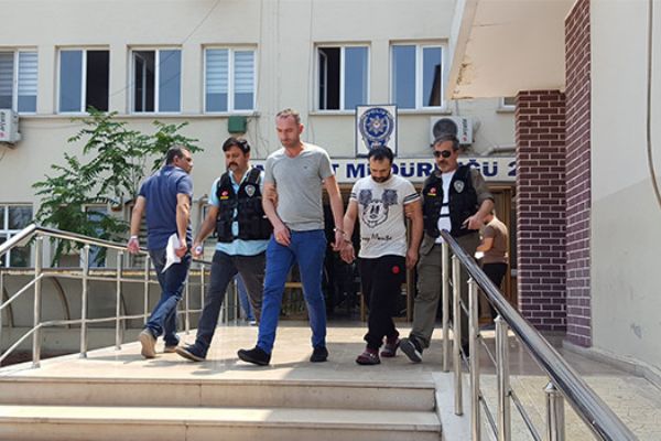 Bursa'da uyuşturucu operasyonu: 8 kişi gözaltında