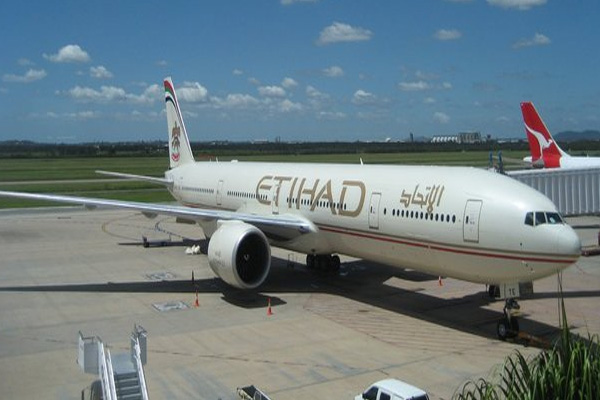 Katarlılar BAE'nde 'aktarma' dahi yapamayacak