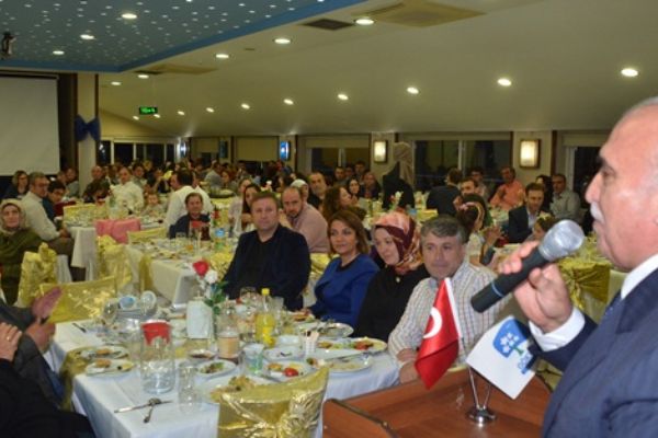 Gökyüzü Eğitim Kurumları Geleneksel Veli İftarları yoğun katılımla gerçekleşti