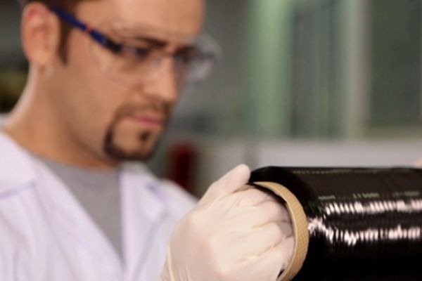 Kanatları hafifletti, dünya devinden  300 milyon dolarlık sipariş aldı