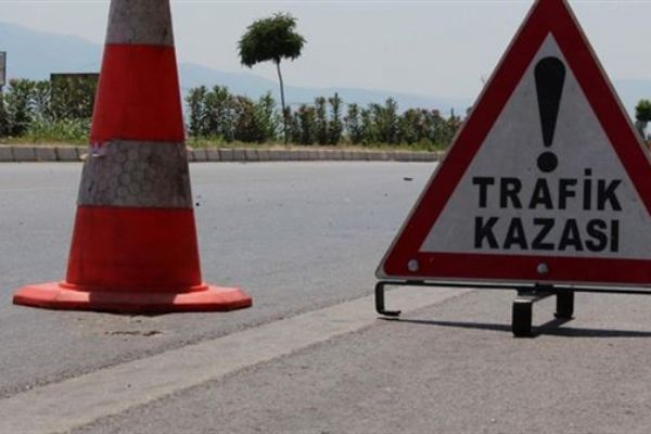 TEM'de feci kaza: 2 ölü