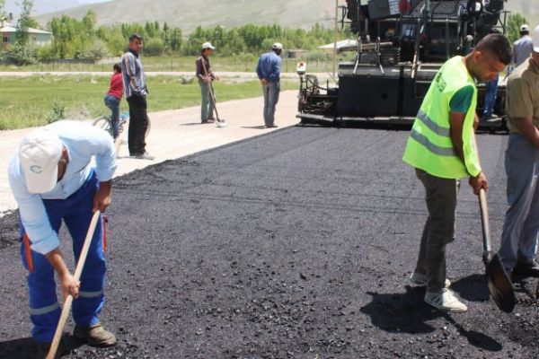 Van'da 130 derece sıcağın başında oruç tutuyorlar