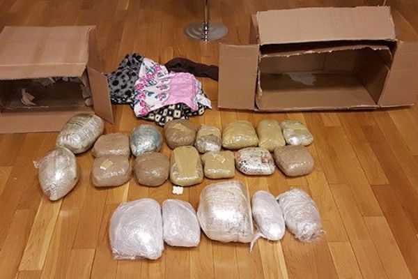 Bağcılarda uyuşturucu operasyonu: Kargo kolisinden 26 kilo yakalandı