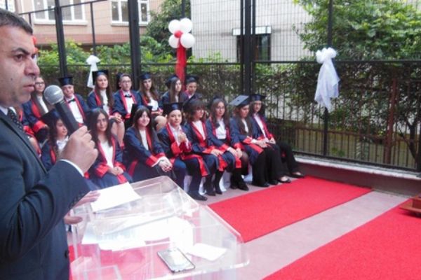 Çapa Bilim Koleji'nde 'Mezuniyet' heyecanı