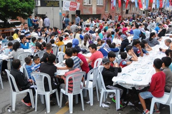 Çocuklar için iftar vakti