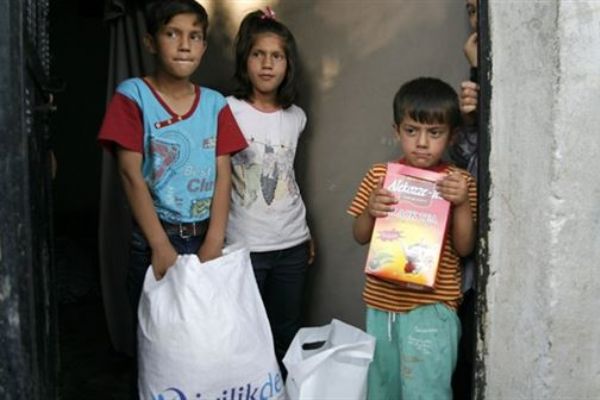 Suriyeli ailelere ramazan yardımı