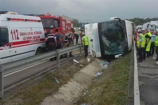 Samsun'da askerleri taşıyan otobüs devrildi! 47 yaralı