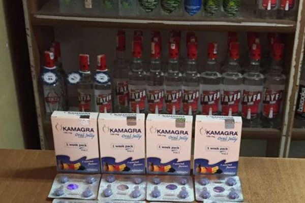 Edirne'de kaçak içki operasyonu