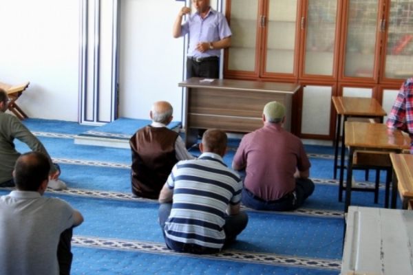 İşaret diliyle hutbe dönemi başladı