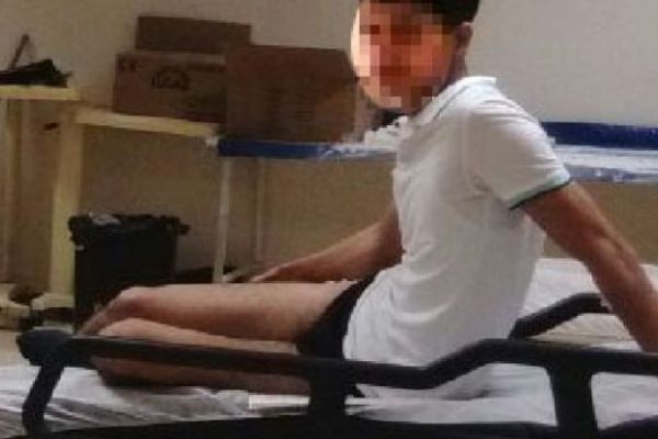 Adana'da liseli öğrencilerinin bıçaklı kavgası: 3 yaralı