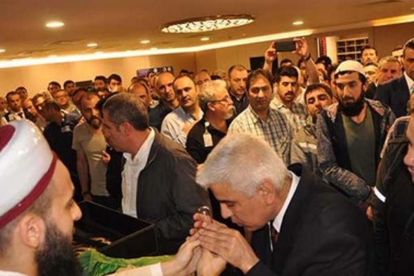 Sakal-ı Şerif Atatürk Havalimanı'nda ziyarete açıldı