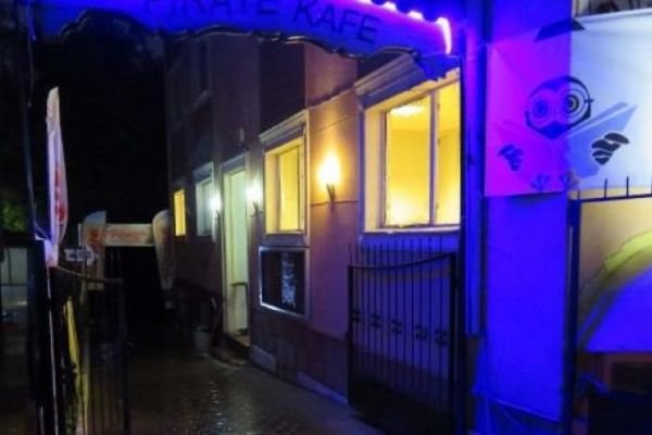 Başkent'te komünistler birbirine girdi!