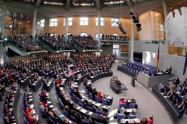 Almanya'dan yeni uyarı: Ateşle...