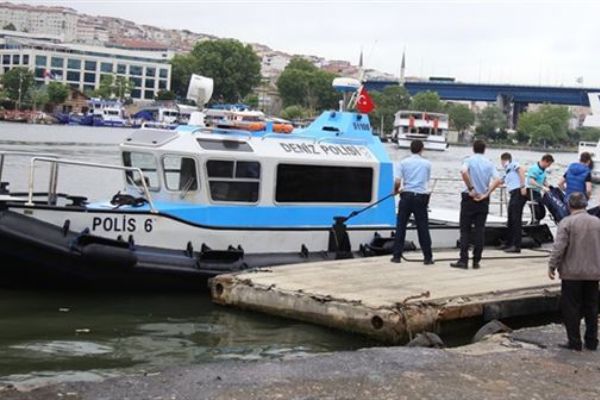 İstanbul Haliç'ten ceset çıkarıldı